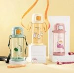 Пляшка для води CASNO 690мл KXN-1219 Зелена (Зебра) з соломинкою. Зображення №1