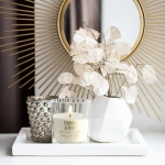 Ароматична соєва свічка Bispol в скляному стакані під дерев’яною кришкою  Фрезія-груша (sn73-326). Зображення №6