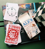 Карти гральні Macmillan Alice Pack of Cards. Зображення №3