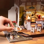 Конструктор 3D міні-будинок Robotime Rolife Coffee Shop DG162. Зображення №4